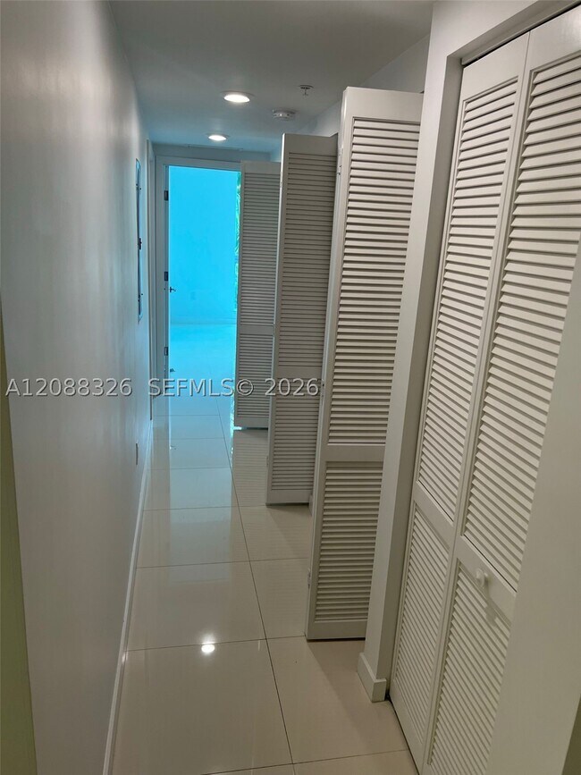 Building Photo - 7661 NW 107th Ave