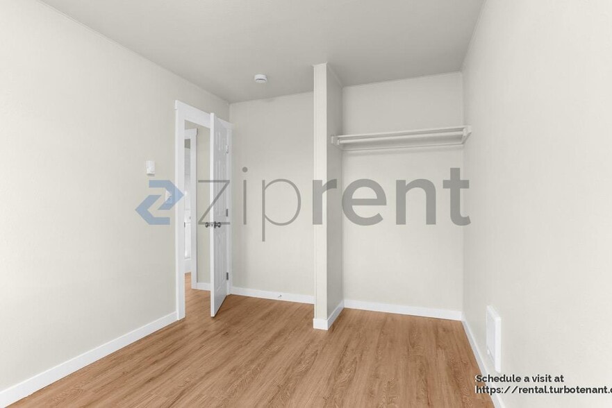 Building Photo - 1502 Kirkland Ave NE