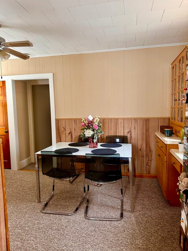 Dining room - 103 Main St