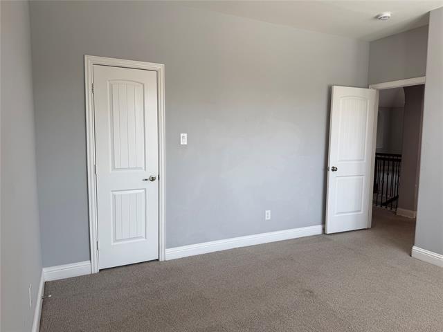 Building Photo - 2417 Kingsgate Dr