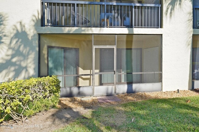 Building Photo - 220 S 5th St