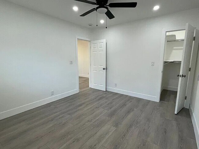 Building Photo - 7363 Ysmael Villegas St