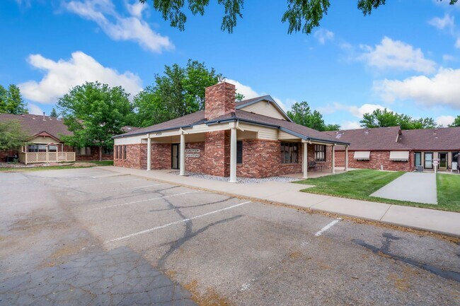 Building Photo - 4560 Larkbunting Dr