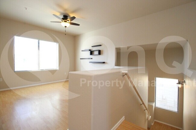 Building Photo - 705 W Queen Creek Rd