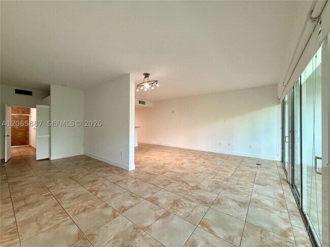 Building Photo - 2694 Inagua Ave