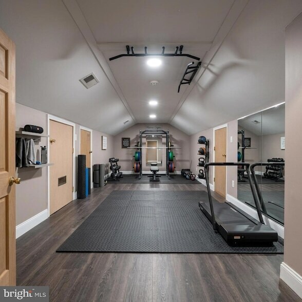 Building Photo - 53 N Post Rd