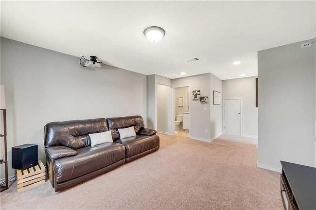 Building Photo - 112 Magna Ln