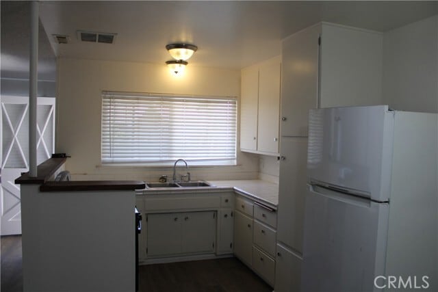 Building Photo - 1342 W Valencia Dr