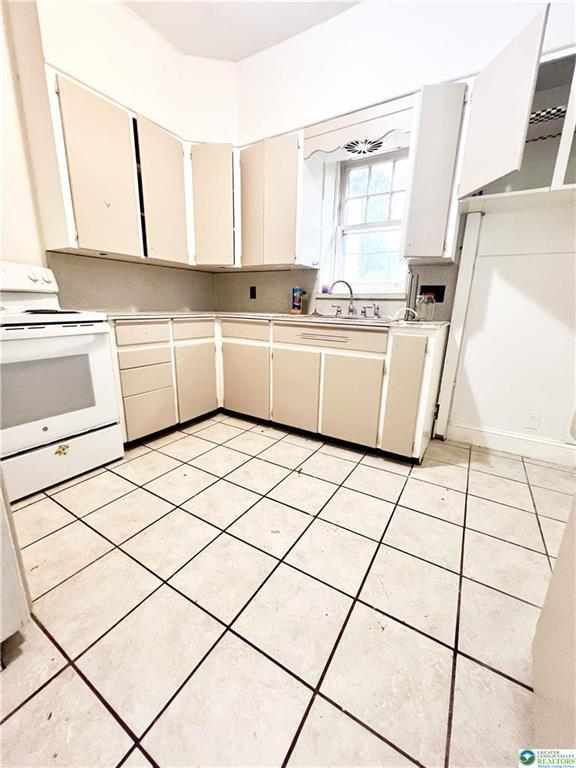 Building Photo - 226 N 13th St