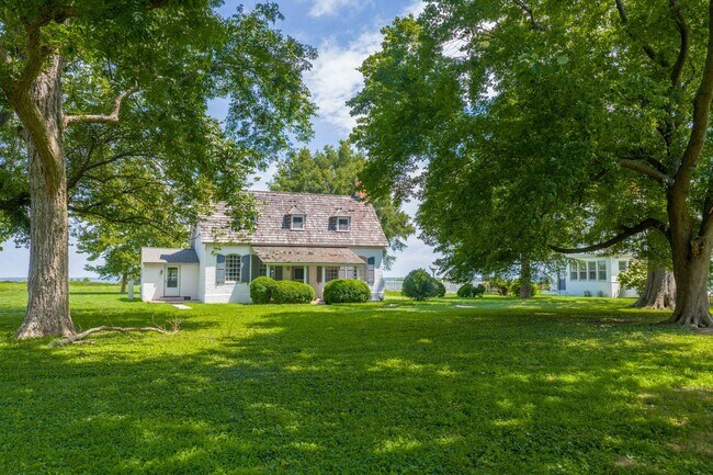 Building Photo - UNIQUE OFFERING-HISTORIC CAPE COD ON URBAN...