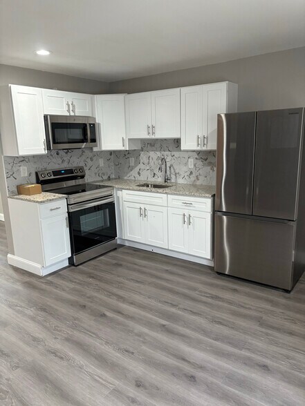 Building Photo - 4905 Chalgrove Ave