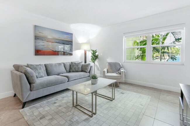 Building Photo - 2424 SE 17th St