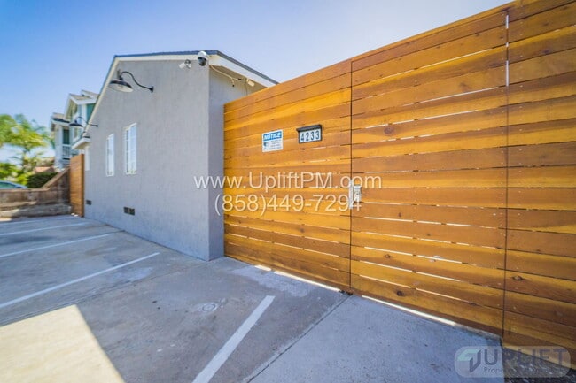 Building Photo - 4233 Swift Ave