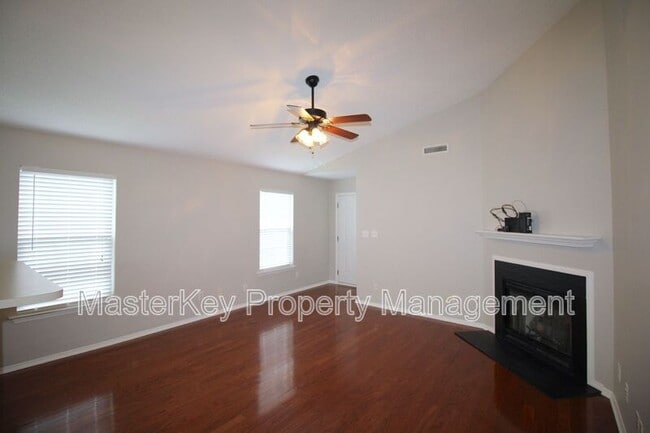 Building Photo - 132 Evening Star Dr