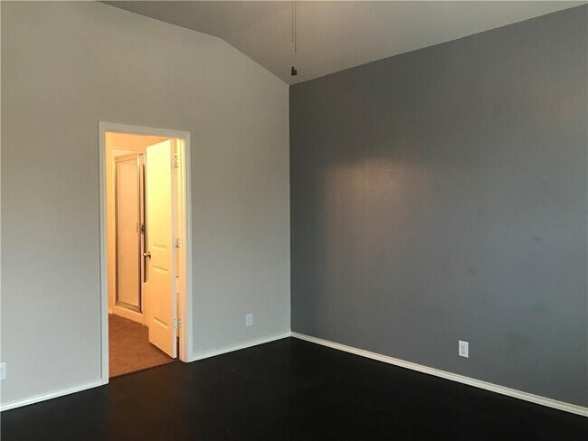 Building Photo - 724 Gabriel Mills Dr