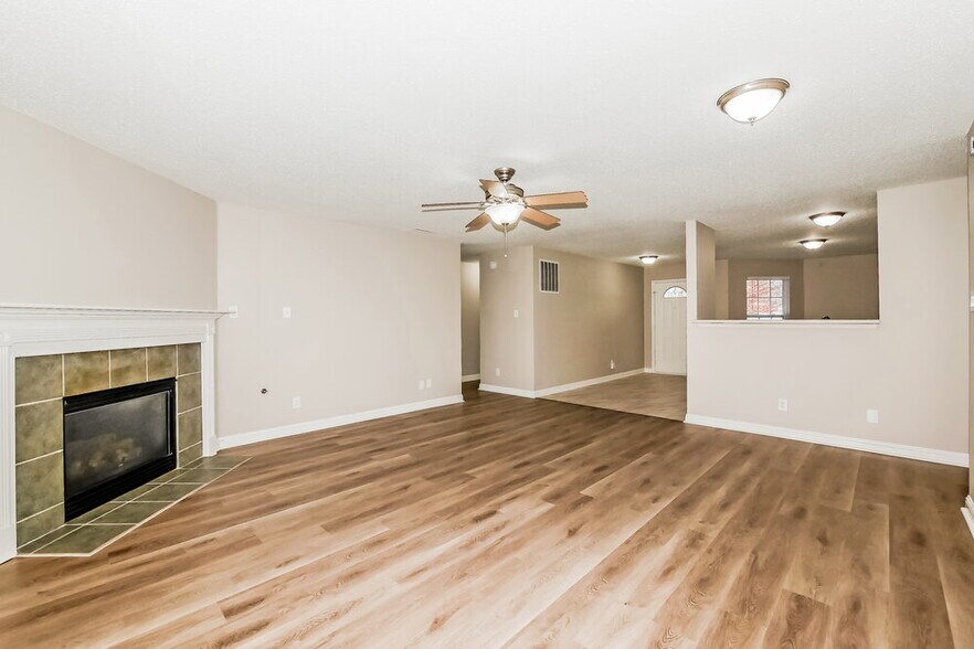 Building Photo - 8310 Weathervane Cir