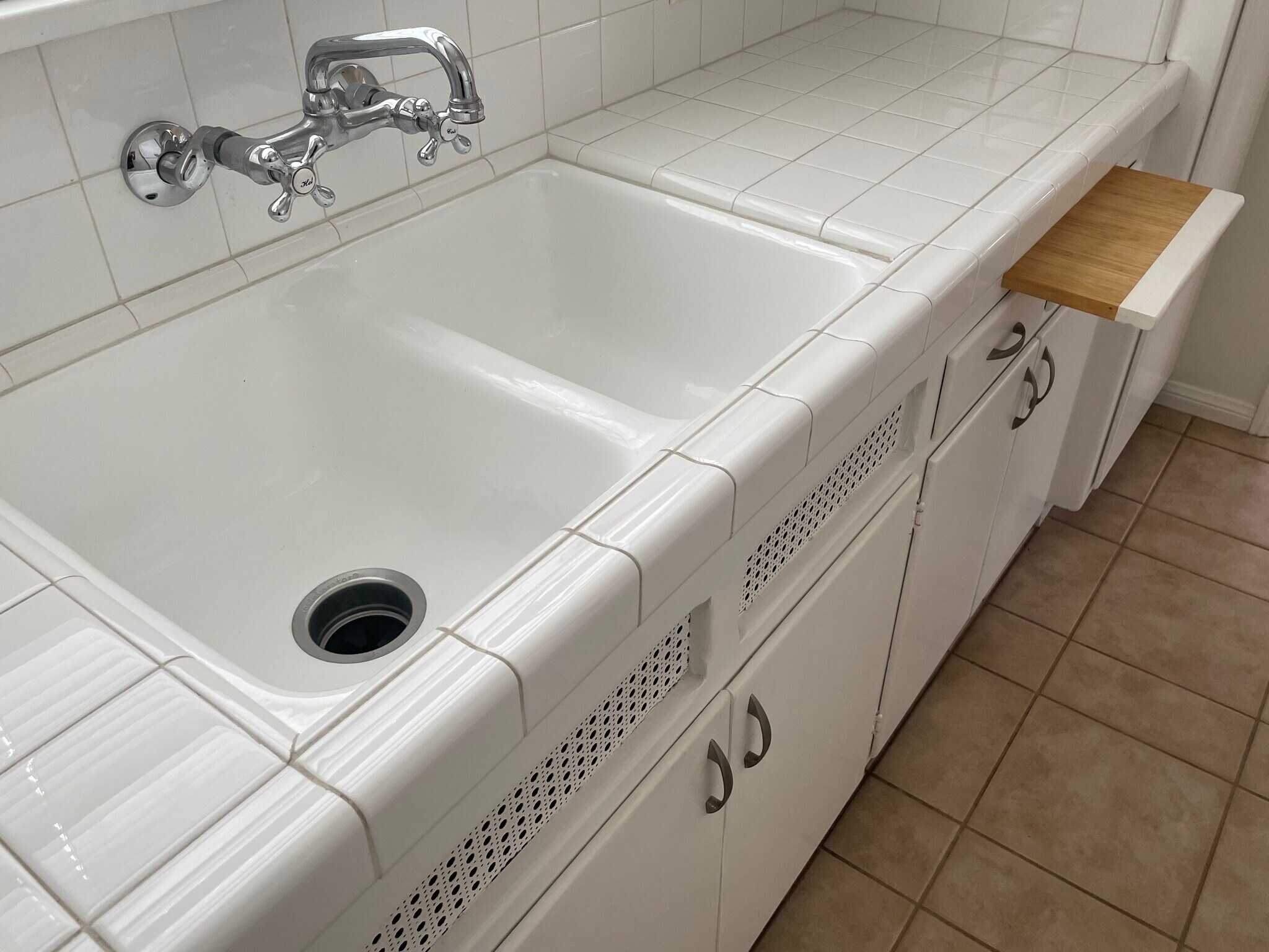 Kitchen Detail - 1008 Euclid St