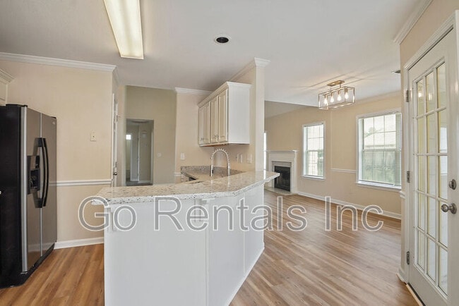Building Photo - 117 Sunset Ln