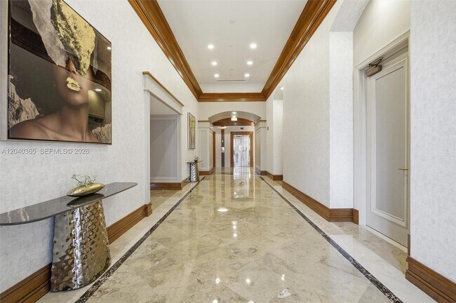 Building Photo - 16500 Collins Ave
