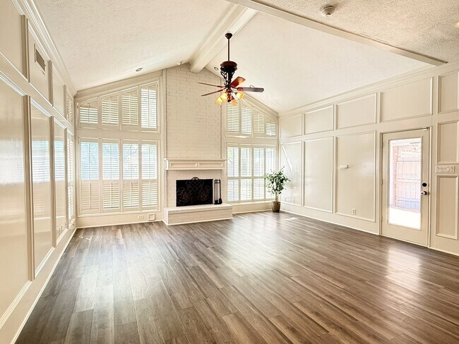 Building Photo - 2906 Deer Creek Dr