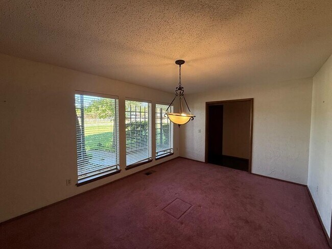 Building Photo - 8300 NW 15th St