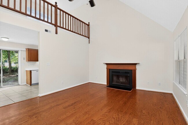 Building Photo - 7116 Markway Dr