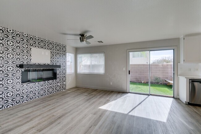 Building Photo - SUMMERLIN BEAUTY WITH TONS OF UPGRADES*3 LARGE BEDROOMS*COMMUNITY POOL*