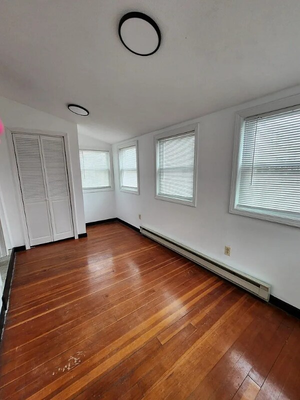 Building Photo - 5 Leonard Ave