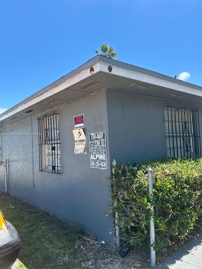 Primary Photo - 1692 NW 7th Pl