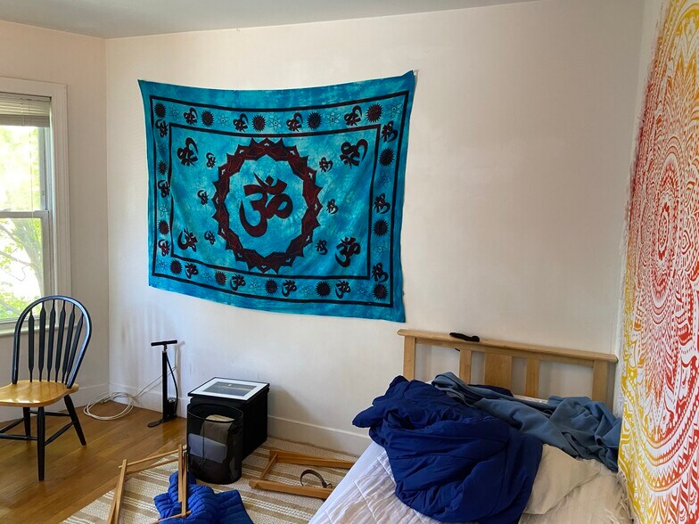 Building Photo - 590 Cambridge St