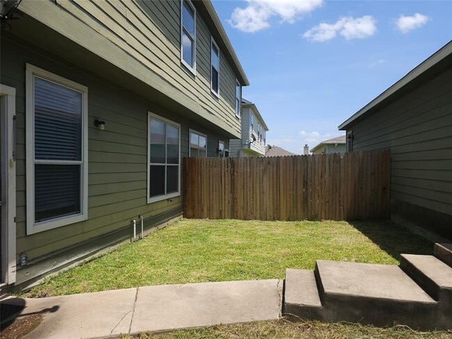 Building Photo - 18749 Golden Eagle Way