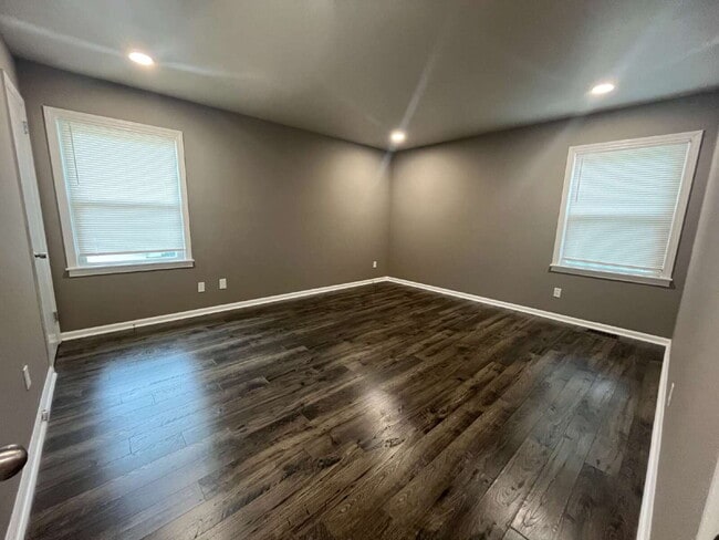 Building Photo - 6208 Cedar Point Dr NW