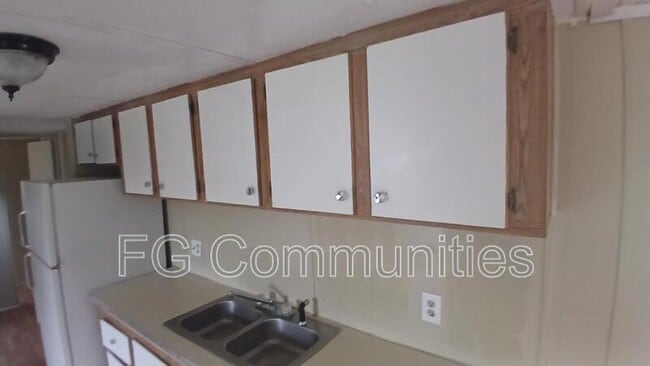 Building Photo - 2155 White Pine M H P Rd