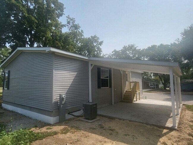 Building Photo - 212 Tollview Rd