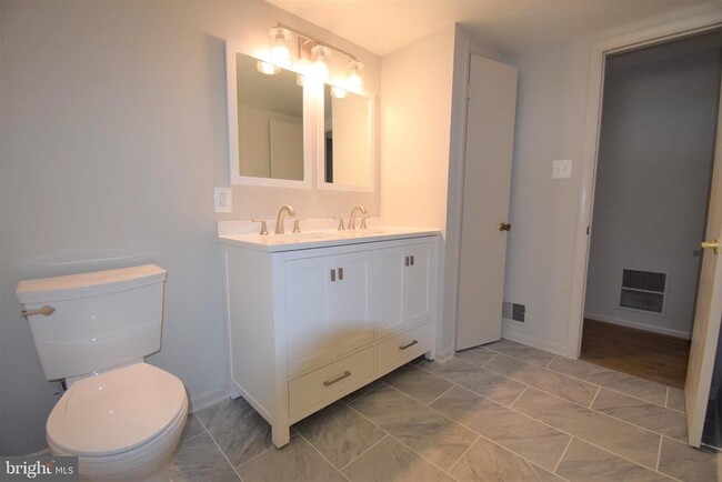 Building Photo - 4517 Kerrybrooke Dr