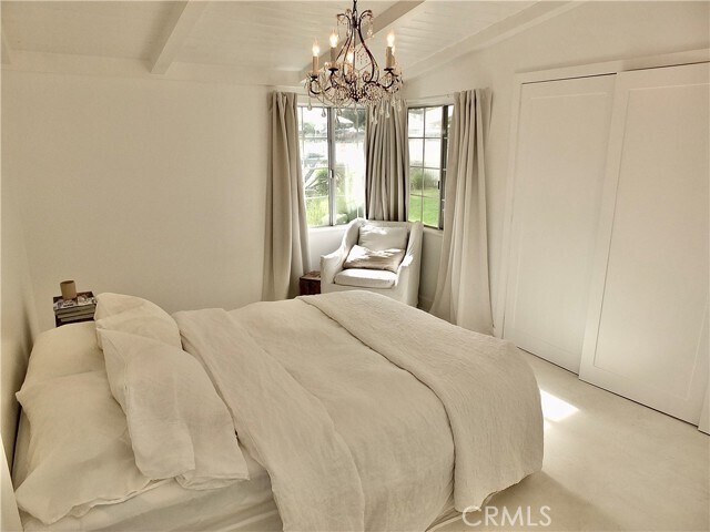 Building Photo - 220 Loyola Rd