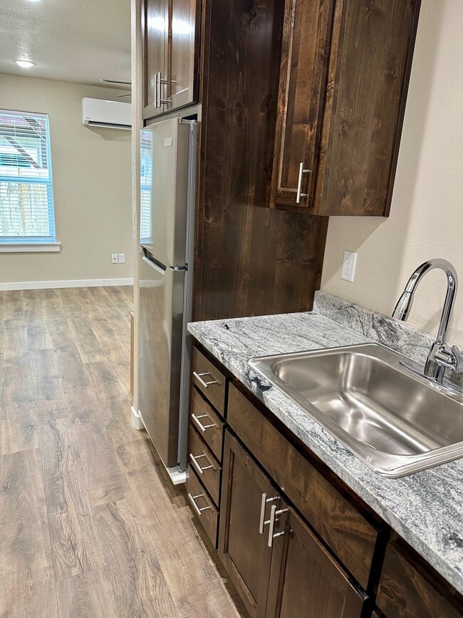 Building Photo - 7857 Houston Lp
