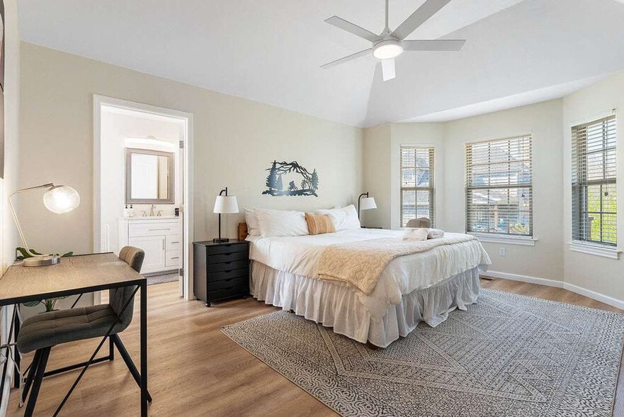 Building Photo - 410 Willington Ln