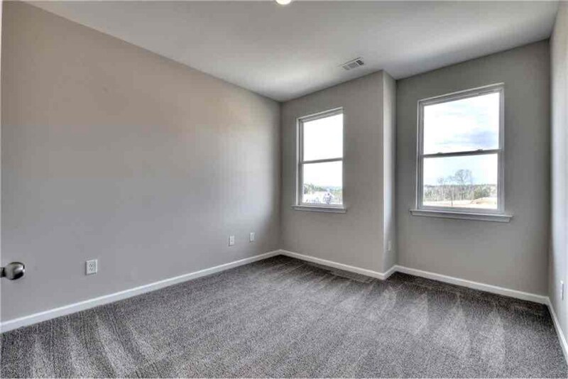Building Photo - 265 Eva Wy