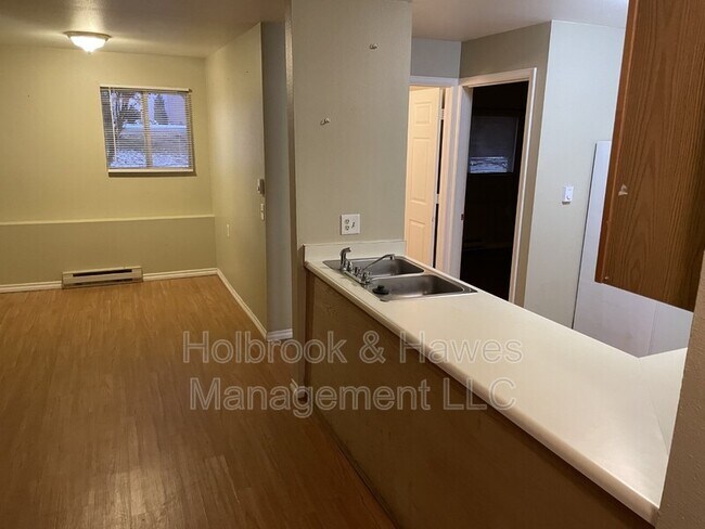 Building Photo - 4531 Boardwalk Dr