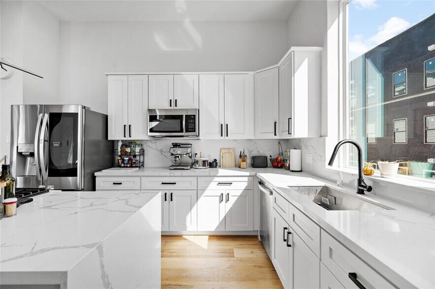 Building Photo - 1817 Elite Dr