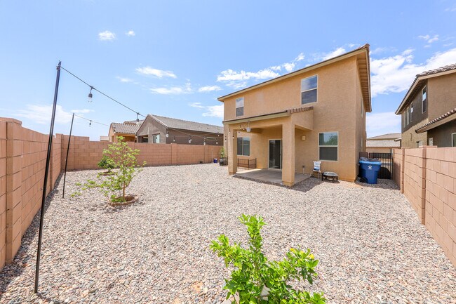 Building Photo - 7867 S Walnutview Dr