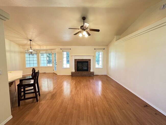 Building Photo - Coeur D'Alene Home