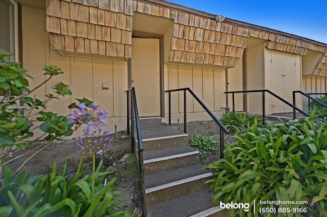 Building Photo - 3700 Athy Dr