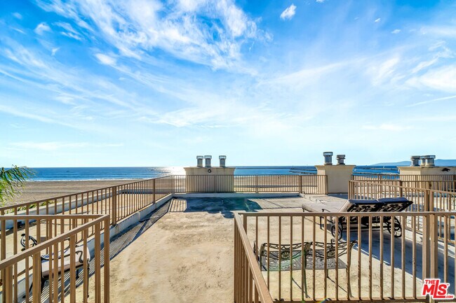 Building Photo - 6309 Ocean Front Walk