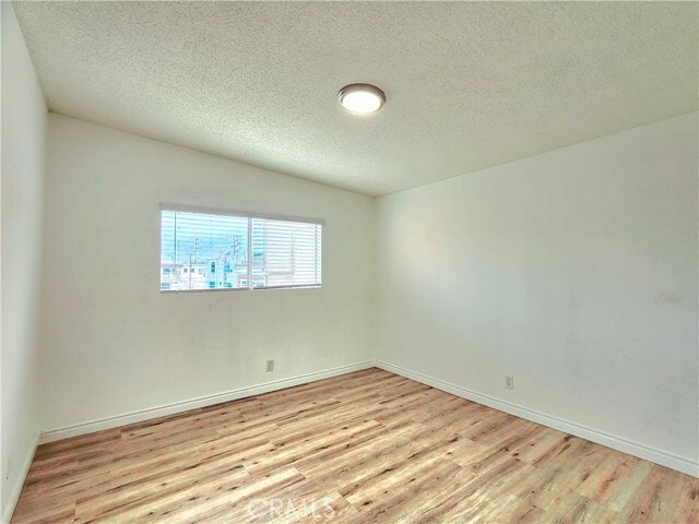 Building Photo - 326 10th Pl