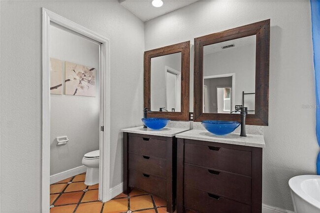 Building Photo - 15031 Huntcliff Park Way