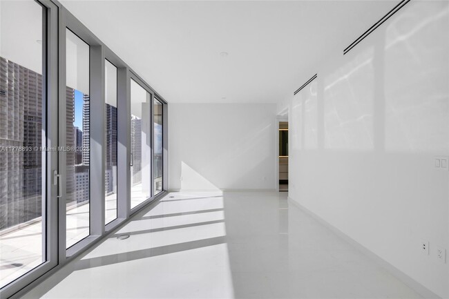 Building Photo - 300 Biscayne Blvd Way