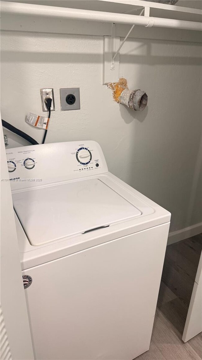 Building Photo - 7400 Miami Lakes Dr