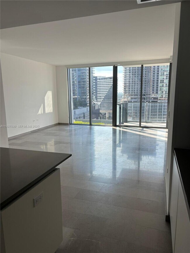 Building Photo - 68 SE 6th St